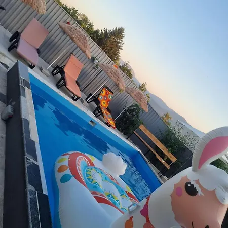 Pool House Tare Villa